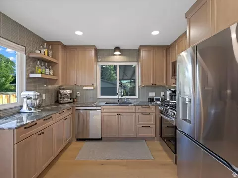 Kitchen - 1550 E Treeview Dr S, Millcreek, UT 84124 photo 1 of 3
