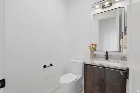 Bath - 1445 E Rodeo Dr, Alpine, UT 84004 photo 6 of 6