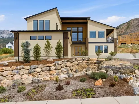 Exterior - 1445 E Rodeo Dr, Alpine, UT 84004 photo 2 of 18