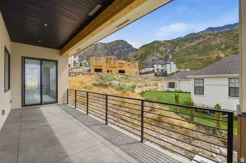 Exterior - 1445 E Rodeo Dr, Alpine, UT 84004 photo 5 of 18