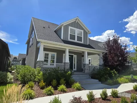 6453 W Moon Valley Dr, South Jordan, UT 84009