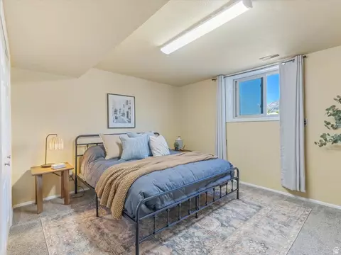 Bedroom - 1489 E Verde Cir S, Sandy, UT 84093 photo 4 of 5