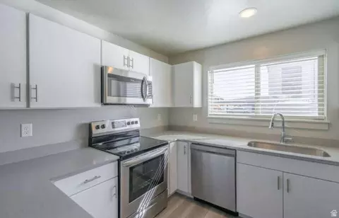 Kitchen - 1167 E Telegraph St, Washington, UT 84780 photo 1 of 3