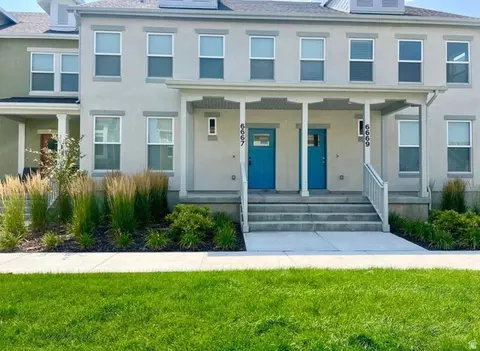6667 W Skip Rock Rd #589, South Jordan, UT 84009