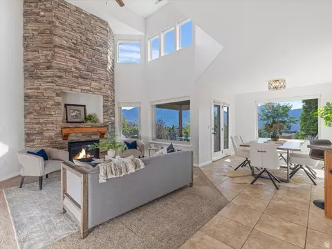 Living - 2138 Eagle Crest Dr, Draper, UT 84020 photo 3 of 4