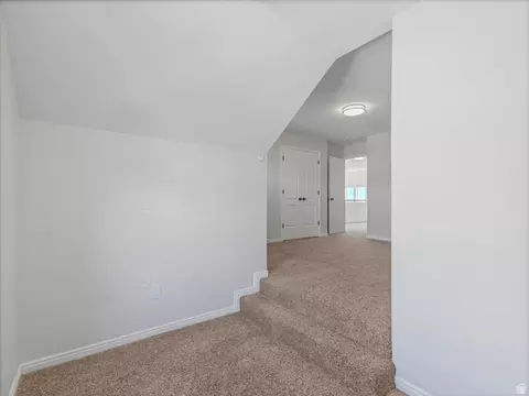 Entry Way - 2138 Eagle Crest Dr, Draper, UT 84020 photo 4 of 4