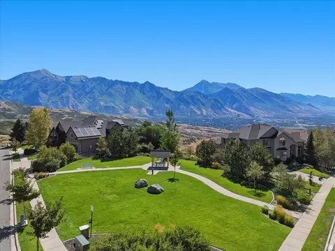 View/Area - 2138 Eagle Crest Dr, Draper, UT 84020 photo 4 of 8
