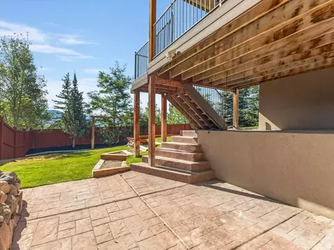 Exterior - 2138 Eagle Crest Dr, Draper, UT 84020 photo 7 of 17