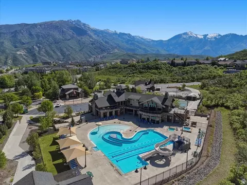 Exterior - 2138 Eagle Crest Dr, Draper, UT 84020 photo 12 of 17