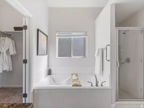 Bath - 2138 Eagle Crest Dr, Draper, UT 84020 photo 2 of 6