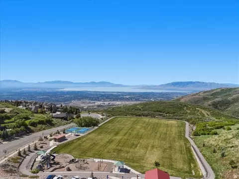 View/Area - 2138 Eagle Crest Dr, Draper, UT 84020 photo 8 of 8