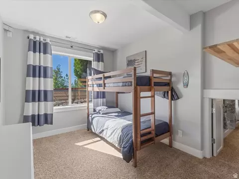 Bedroom - 2138 Eagle Crest Dr, Draper, UT 84020 photo 6 of 8