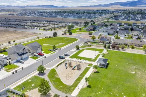 View/Area - 4098 N Fairfield Dr, Eagle Mountain, UT 84005 photo 4 of 10