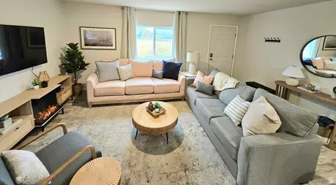 563 S Aspen Dr, Garden City, UT 84028