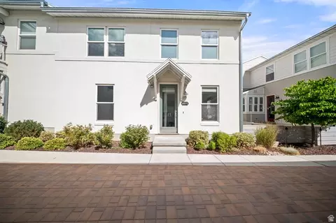 10571 S Redknife Dr W, South Jordan, UT 84009