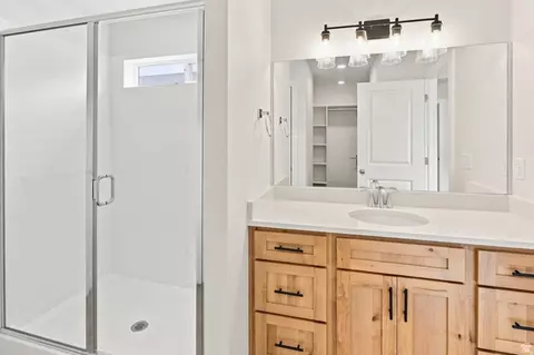 Bath - 843 S 270 E #10, Smithfield, UT 84335 photo 2 of 4
