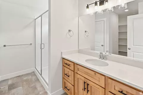 Bath - 843 S 270 E #10, Smithfield, UT 84335 photo 3 of 4