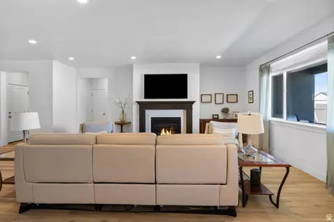 Living - 5420 N Cliffrose Dr, Eagle Mountain, UT 84005 photo 2 of 6