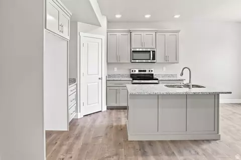 Kitchen - 847 S 270 E #11, Smithfield, UT 84335 photo 4 of 7