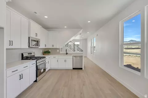 10997 S Freestone Rd #110, South Jordan, UT 84009