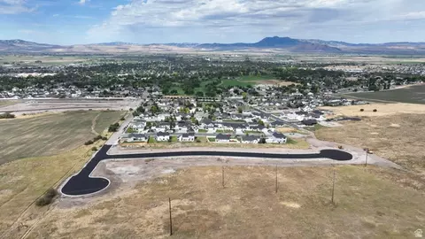 56 S 1300 E #72, Smithfield, UT 84335 photo 6