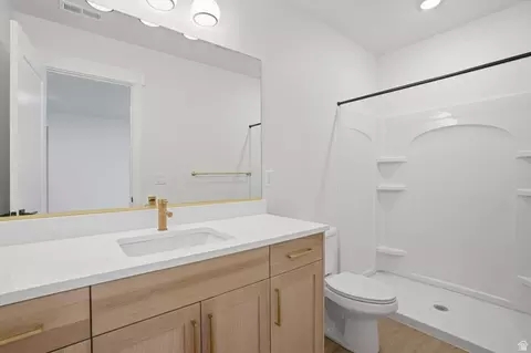 Bath - 793 N 150 E, American Fork, UT 84003 photo 7 of 7