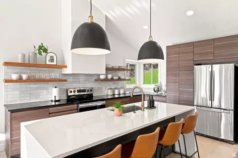 Kitchen - 3829 S 400 E, Bountiful, UT 84010 photo 1 of 3