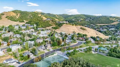 View/Area - 3829 S 400 E, Bountiful, UT 84010 photo 2 of 4