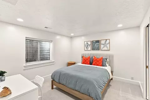 Bedroom - 3829 S 400 E, Bountiful, UT 84010 photo 5 of 6