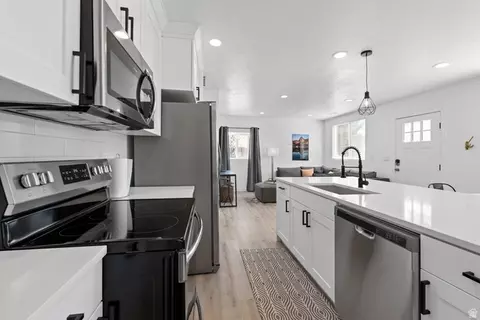 6824 S 700 E, Midvale, UT 84047