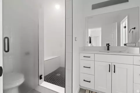 Bath - 6824 S 700 E, Midvale, UT 84047 photo 3 of 9