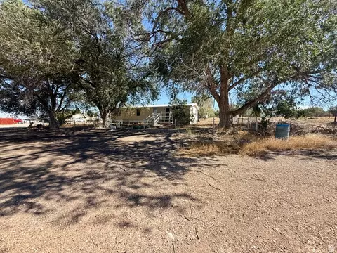 Exterior - 2308 E Highway 40, Naples, UT 84078 photo 2 of 4