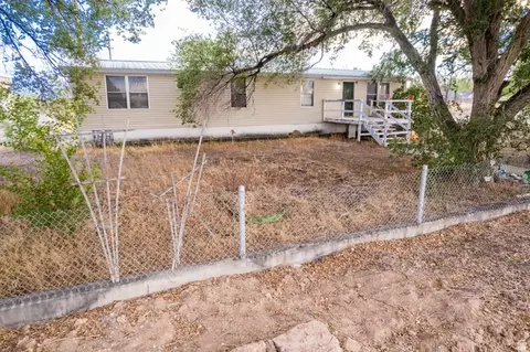 Exterior - 2308 E Highway 40, Naples, UT 84078 photo 4 of 8