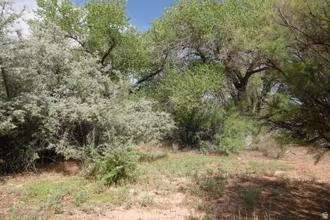 Exterior - 4500 S Notom Rd, Torrey, UT 84775 photo 6 of 6