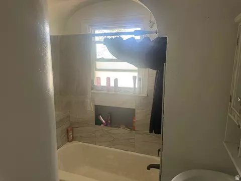 Bath - 276 4th St, Ogden, UT 84404 photo 1 of 2