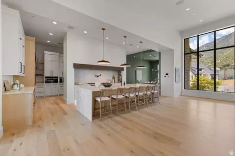 Kitchen - 6 Eastern Peak Cv, Sandy, UT 84092 photo 7 of 10
