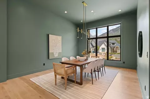 Dining - 6 Eastern Peak Cv, Sandy, UT 84092 photo 2 of 3