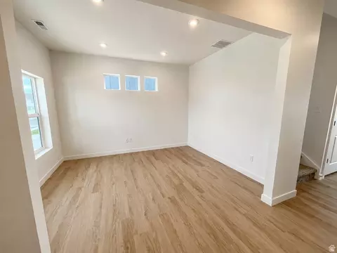 Living - 1089 E Blackfeet Dr #518, Eagle Mountain, UT 84005 photo 2 of 5