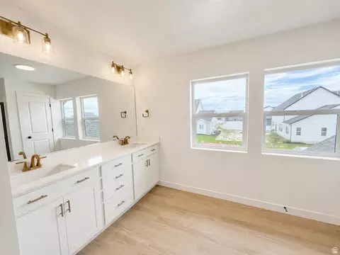 Bath - 1089 E Blackfeet Dr #518, Eagle Mountain, UT 84005 photo 1 of 2