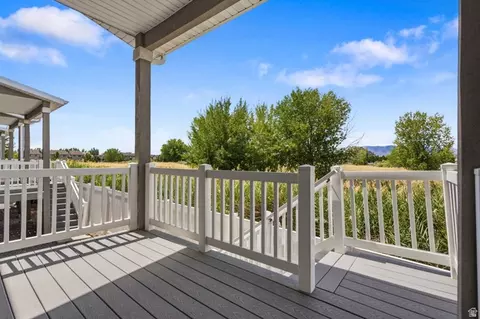 Exterior - 704 S 1840 W, Orem, UT 84059 photo 3 of 5