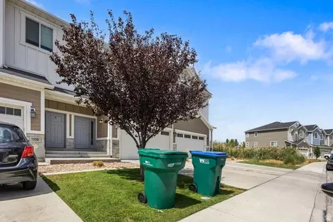 Exterior - 704 S 1840 W, Orem, UT 84059 photo 2 of 5
