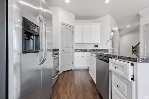 Kitchen - 704 S 1840 W, Orem, UT 84059 photo 2 of 2