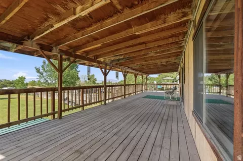 Exterior - 748 E Antelope Dr N, Layton, UT 84041 photo 7 of 8