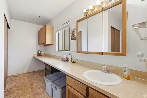 Bath - 748 E Antelope Dr N, Layton, UT 84041 photo 2 of 5