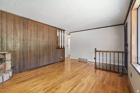 Living - 192 E Millerberg Dr S, Sandy, UT 84070 photo 2 of 3