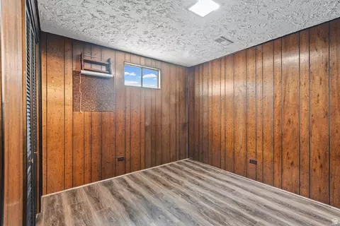 Bedroom - 192 E Millerberg Dr S, Sandy, UT 84070 photo 4 of 4