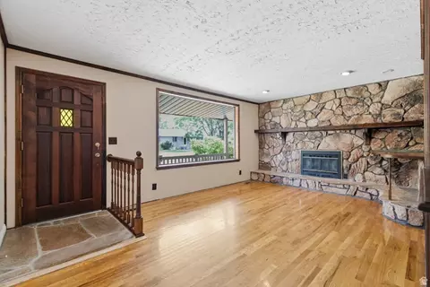 Living - 192 E Millerberg Dr S, Sandy, UT 84070 photo 1 of 3