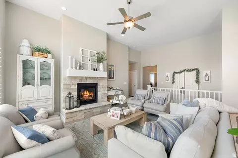 Living - 1341 S 450 E, Payson, UT 84651 photo 3 of 3