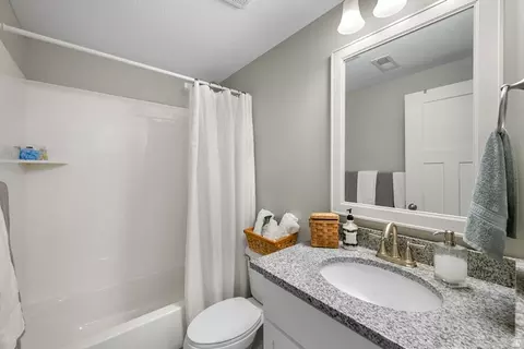 Bath - 1341 S 450 E, Payson, UT 84651 photo 5 of 5