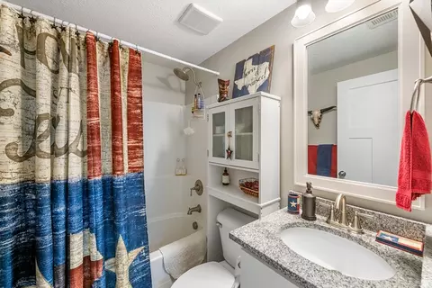 Bath - 1341 S 450 E, Payson, UT 84651 photo 4 of 5